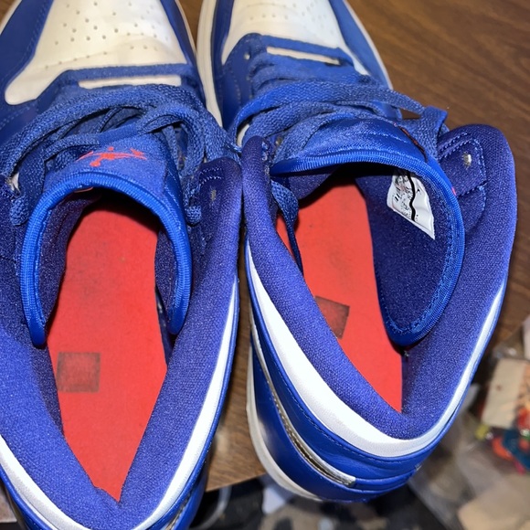 Barely used Air Jordan 1 retro high gold medal - Picture 5 of 7